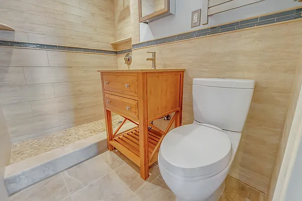 Sold by Christie's International Real Estate Westchester & Hudson Valley | media 36