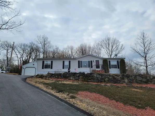 25 Country Lane, Fremont, NH 03044