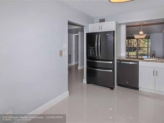 3rd image of 480 NW 76th Ave APT 305