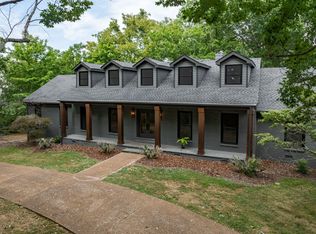 1301 Saxon Dr, Nashville, TN 37215