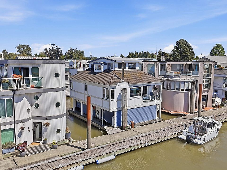1st image of 3459 River Rd W #5