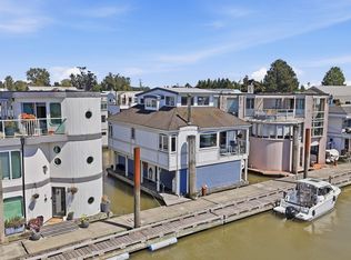 3459 River Rd W #5, Delta, BC V4K 4Y6