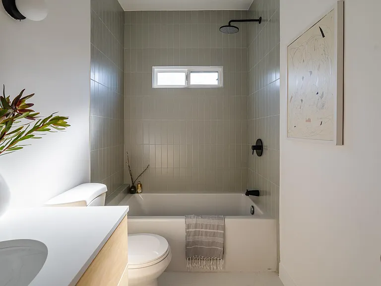 1134 Isabel St — Photo 22