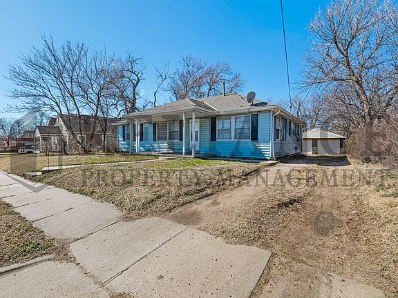3rd image of 2225 N Chautauqua Ave