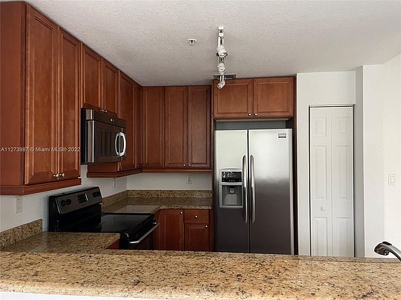 2nd image of 107 Mendoza Ave APT 306