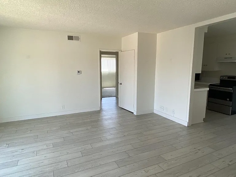4903 Nautilus St #4 — Photo 6