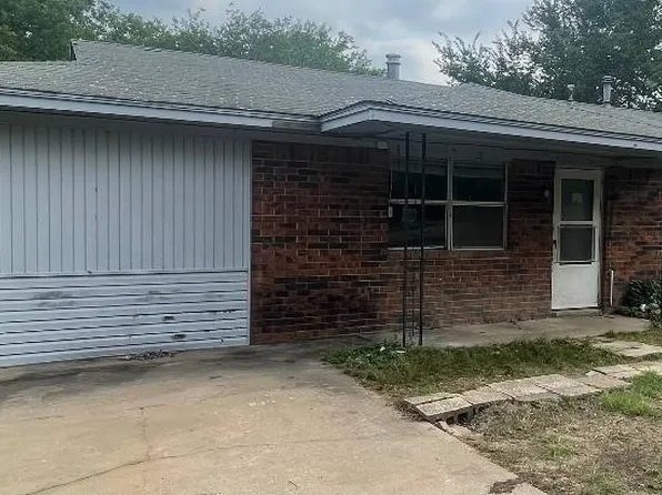 68 E Krebs Ln, McAlester, OK 74501