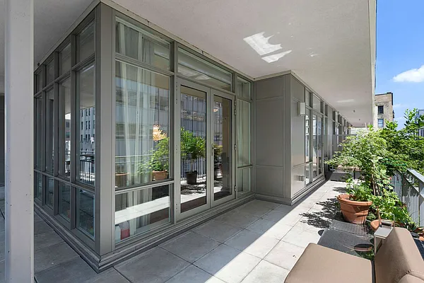 Sold by Nest Seekers International | media 12