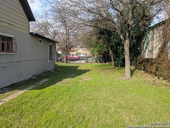 2nd image of 415 Sherman St