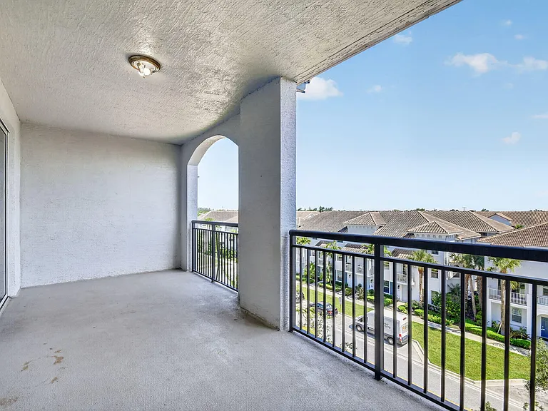 1660 Renaissance Commons Blvd #2517 — Photo 34