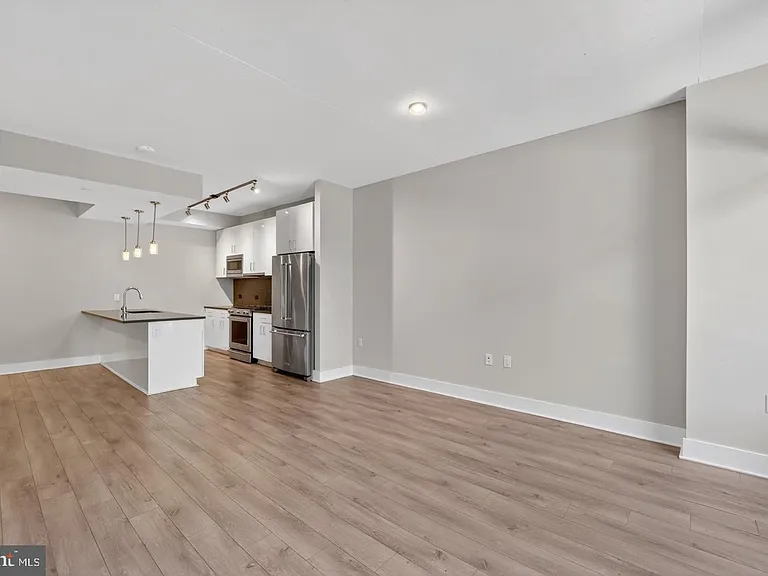 88 V St SW #213 — Photo 13