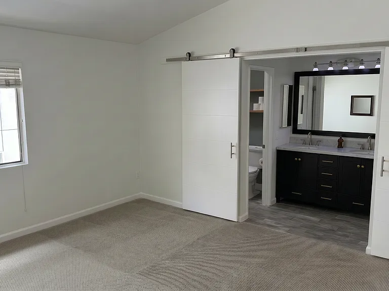 1830 Colby Ave #7 — Photo 15
