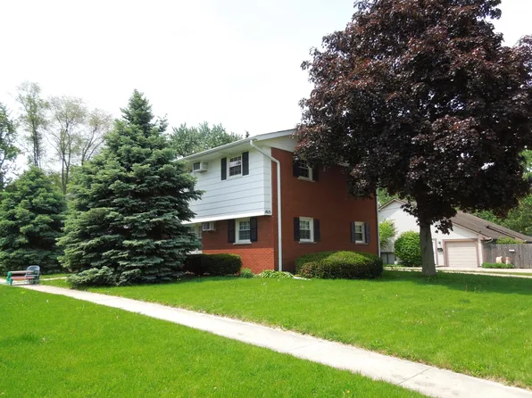 1609 Indiana St Fl 2nd, Saint Charles, IL 60174
