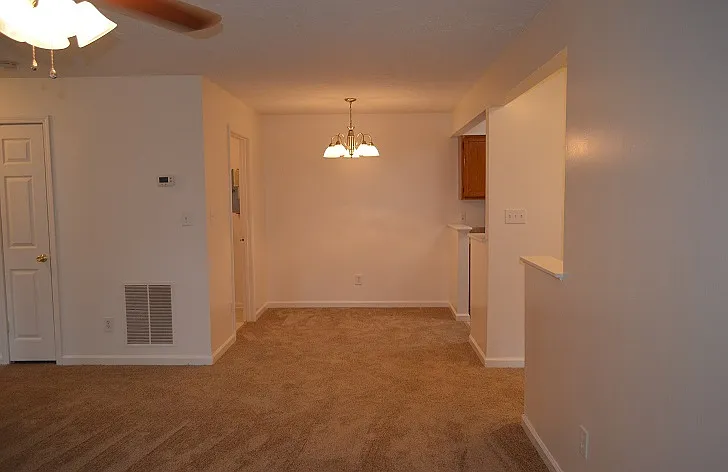 The Glen Apartments — Photo 62