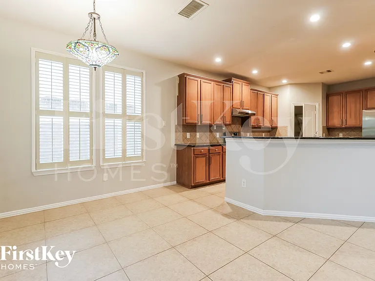 26029 Kings Mill Crest Dr — Photo 6