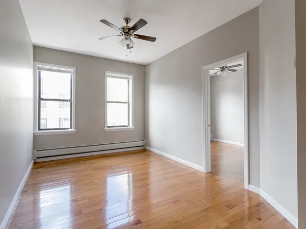 30 Broadway image 2 of 9