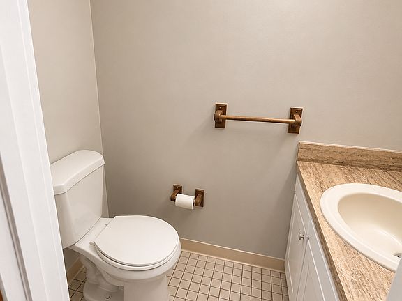 3rd image of 301 Tremont St #6