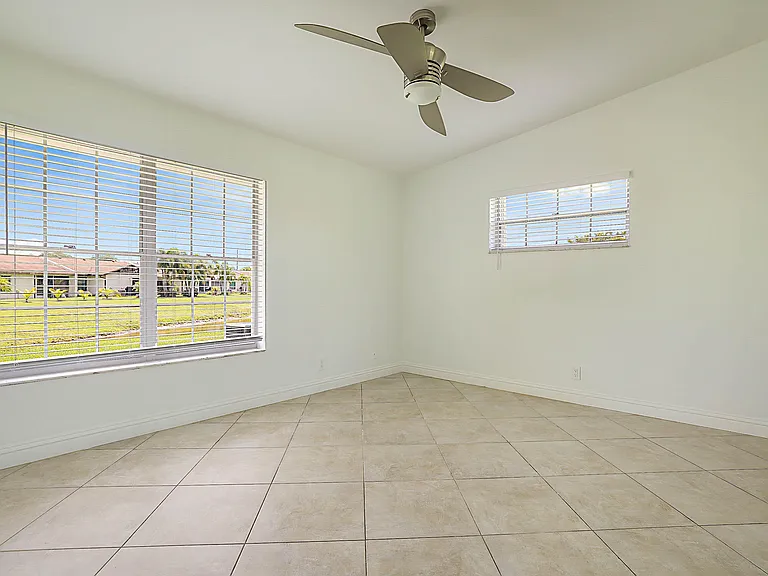 5241 Breadfruit Cir — Photo 21