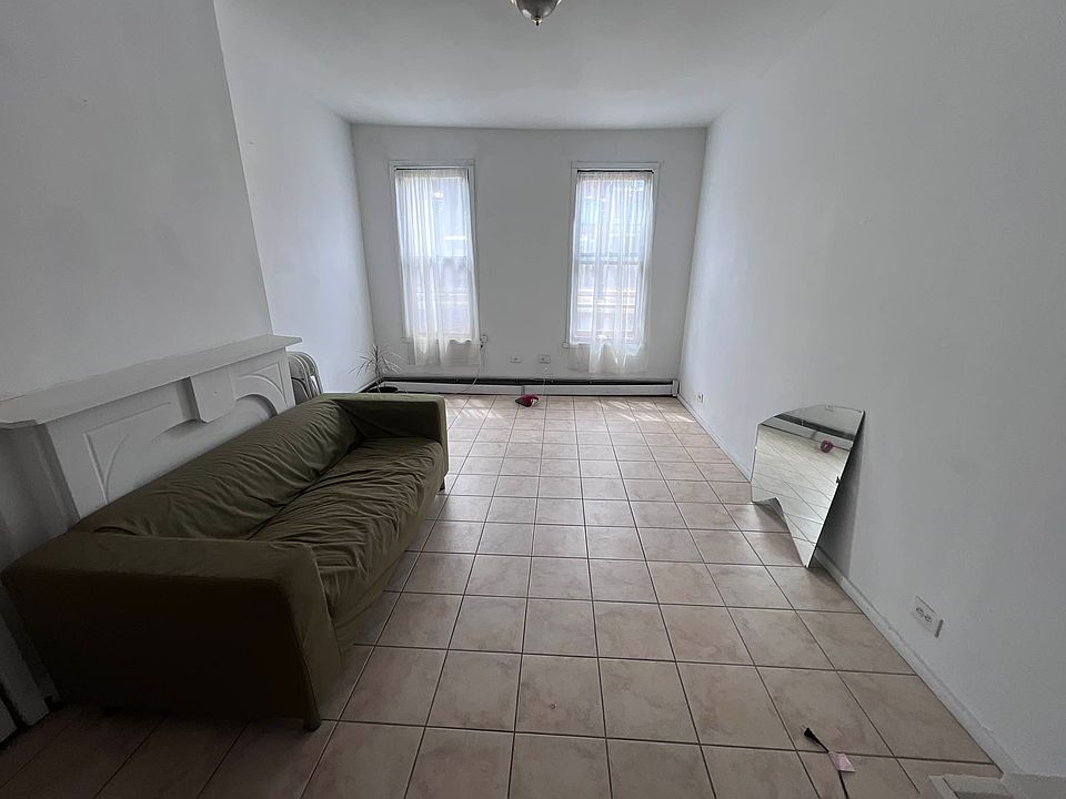 1st image of 915 Broadway #4L