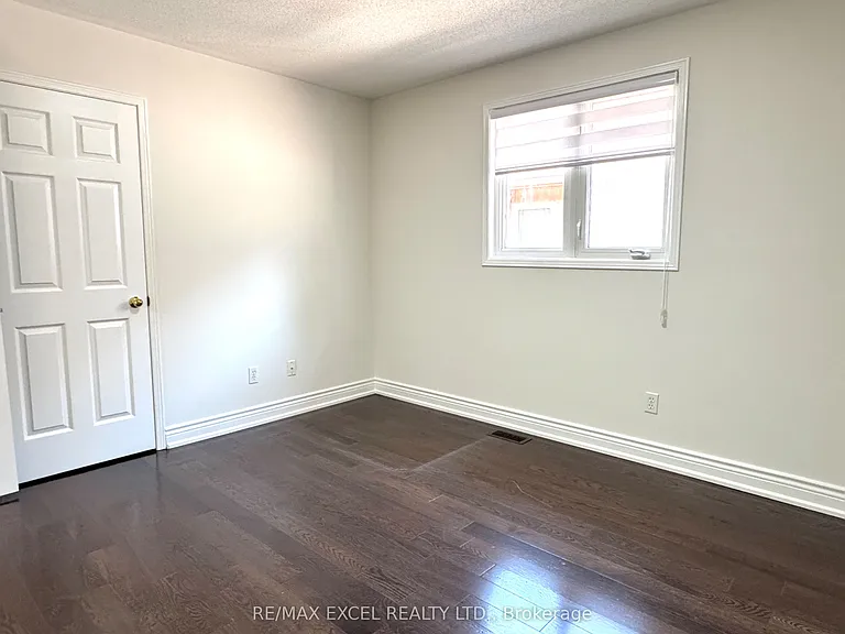 13 Brooksmill Ln — Photo 22
