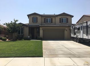 10611 Pointe Royal Dr, Bakersfield, CA 93311