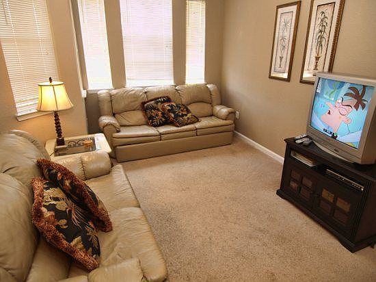 TR2C422-Living-Area-Scene-2