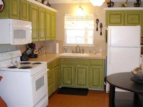 Kitchen/Dining Area