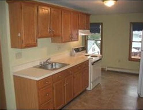 2nd image of 15 River Pl #2