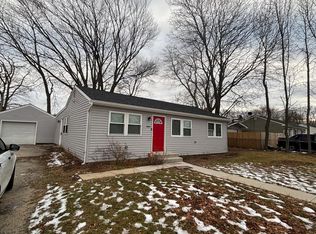 855 Meade Ave, Bellport, NY 11713