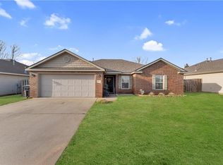 407 E McCann Rd, Rogers, AR 72758