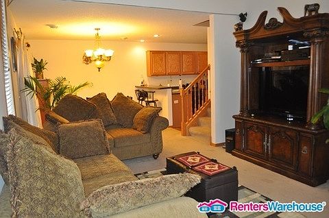 5th image of 17209 Eastwood Ave