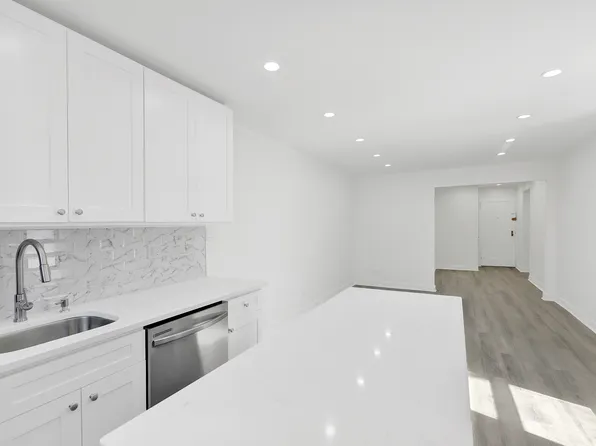 61 Oliver Street image 10 of 26