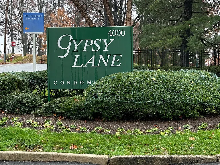 4000 Gypsy Ln #335 — Photo 1