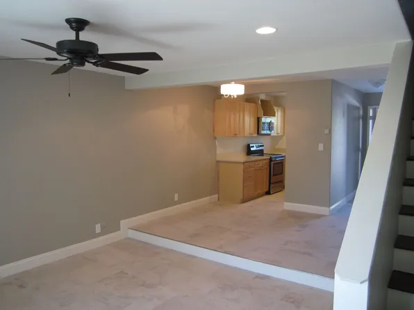 Beautiful 2X1.5 Townhome with a Detached Garage, 138 Rainbow Ct, Vallejo, CA 94591
