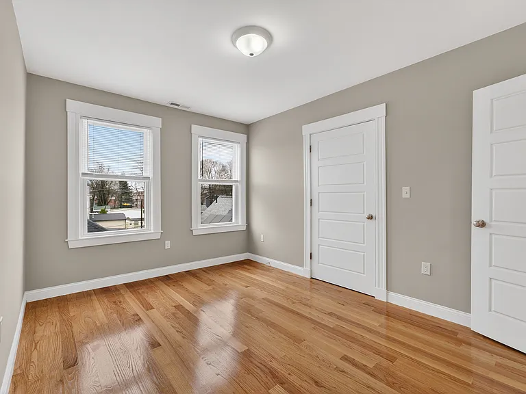42 Almont St #STREET2L — Photo 20