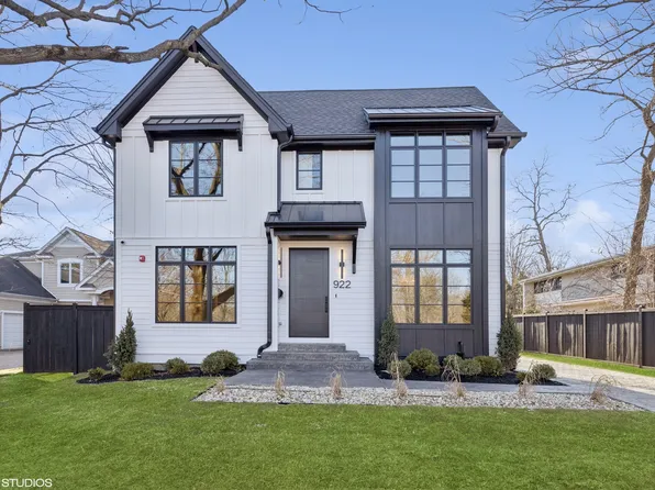 922 Glencoe Dr, Glencoe, IL 60022