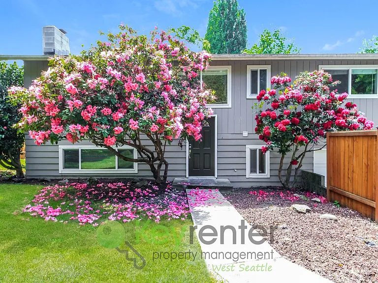 2511 SW 107th Way — Photo 1