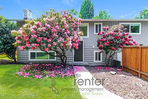 2511 SW 107th Way Photo 1
