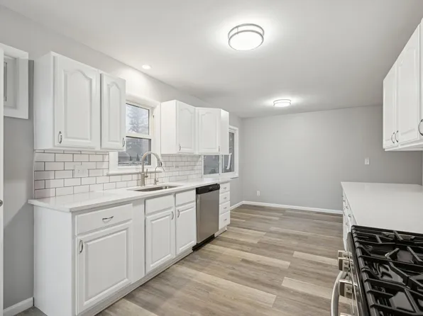 8016 Aster Dr, Minneapolis, MN 55428