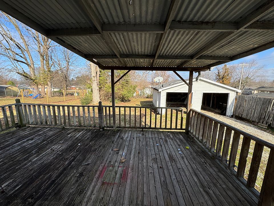 1st image of 909 W Broadway St #1