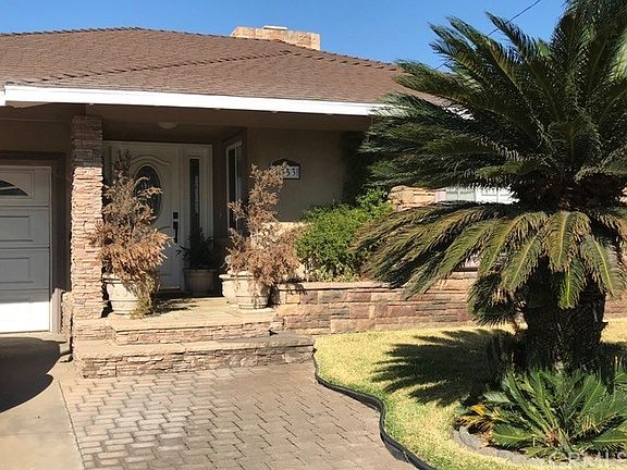2nd image of 1353 E La Palma Ave