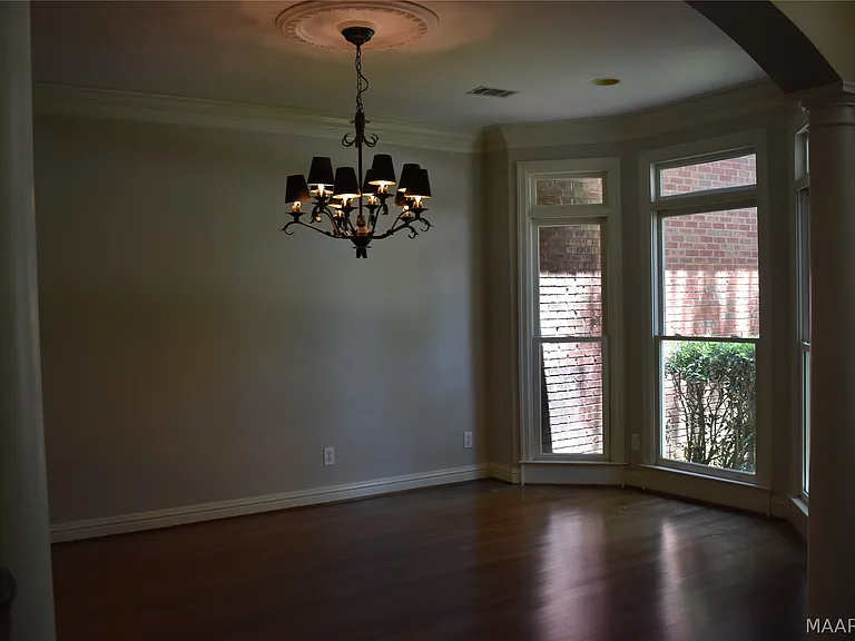 8212 Glynnwood Dr — Photo 12