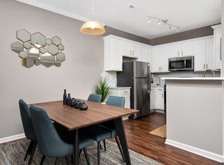 Thornberry Woods Apartment Homes, Naperville, IL 60565