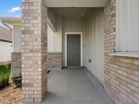 2nd image of 270 Boatright Blvd