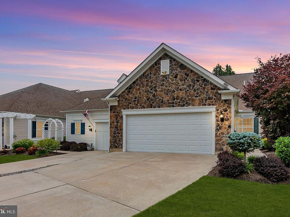 1st image of 173 Sparrow Dr