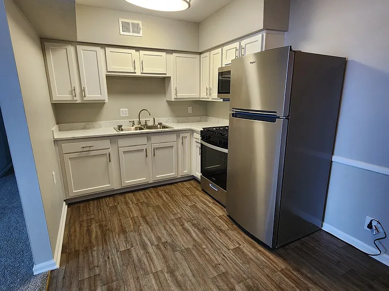 Huntley Ridge East — Photo 19