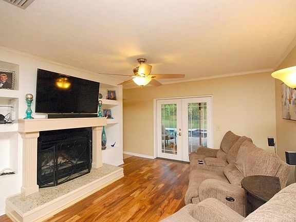5th image of 1803 Lakeview Dr