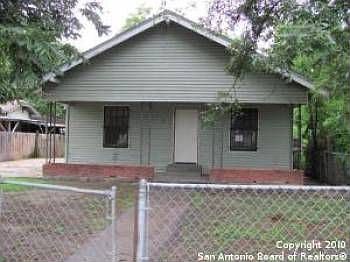 1st image of 208 Stratford Ct