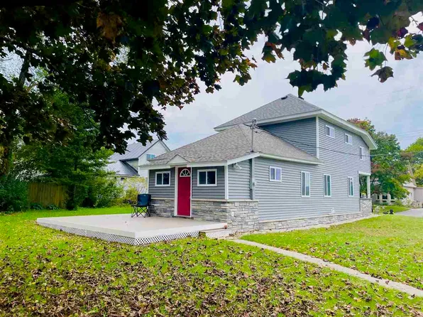 1009 Water St, East Jordan, MI 49727