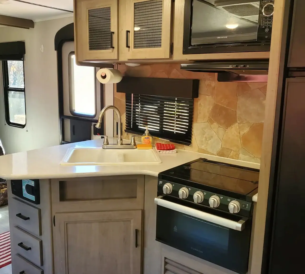1 bed, $1,000 — Photo 2